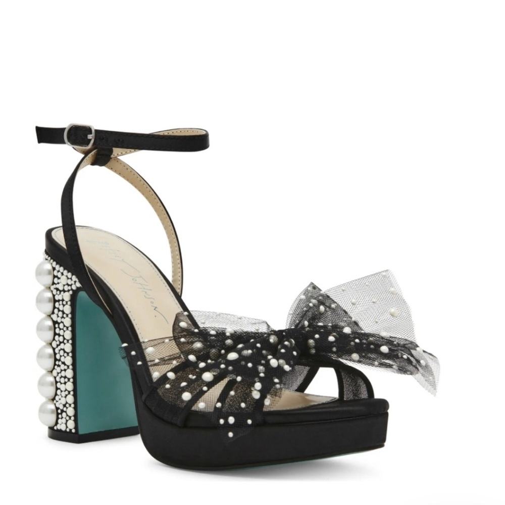 Betsey Johnson Black and White Pearl Bow Heels